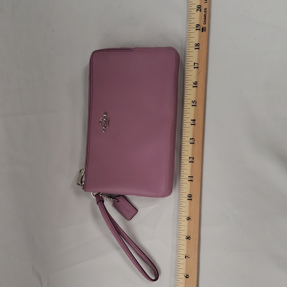 Coach Lilac Wristlet - Picture 5 of 7